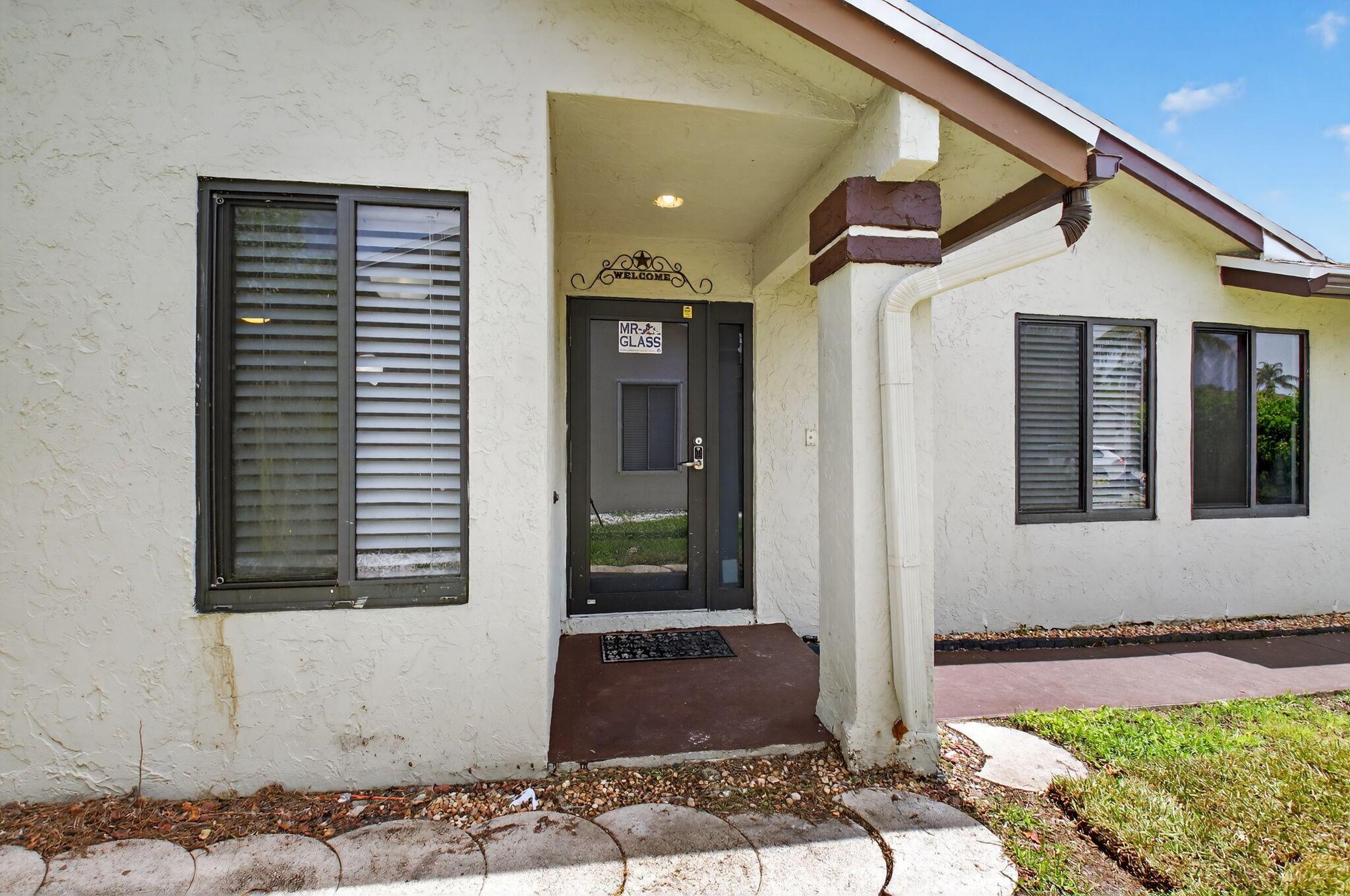 9667 Sunny Isle Circle