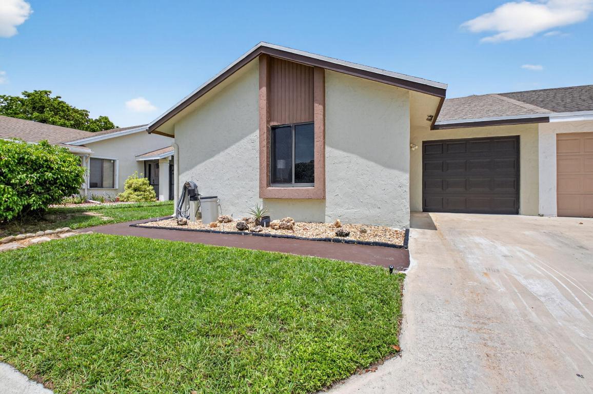 9667 Sunny Isle Circle