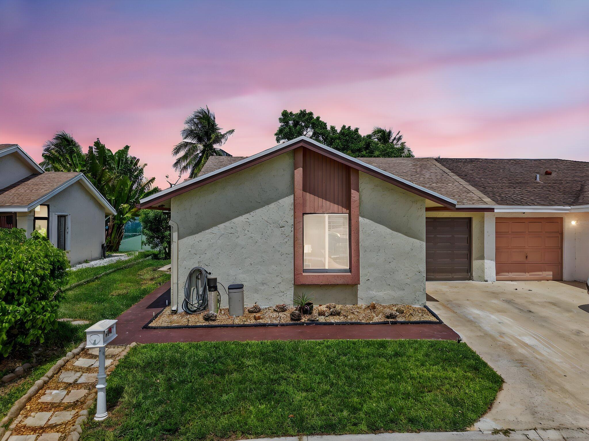 9667 Sunny Isle Circle