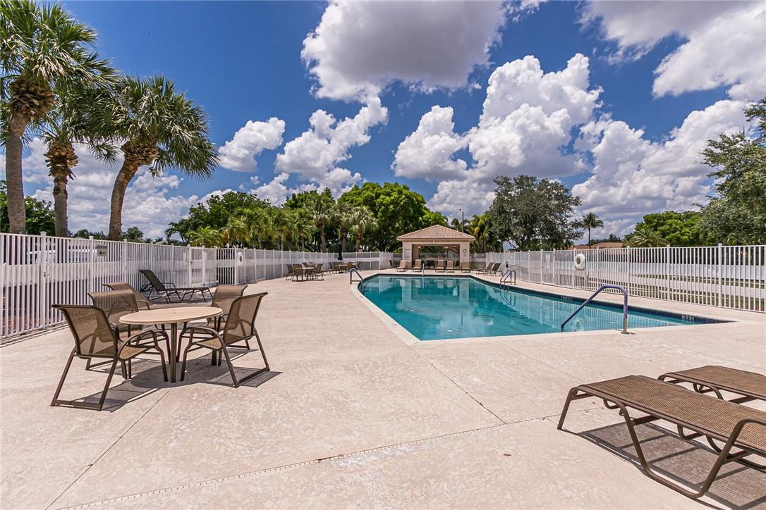 Aberdeen Brittany Lakes - Residential