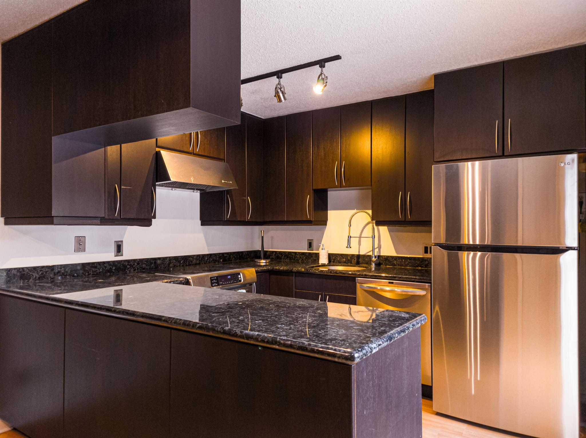 SPANISH WELLS CONDO I - Residential Lease