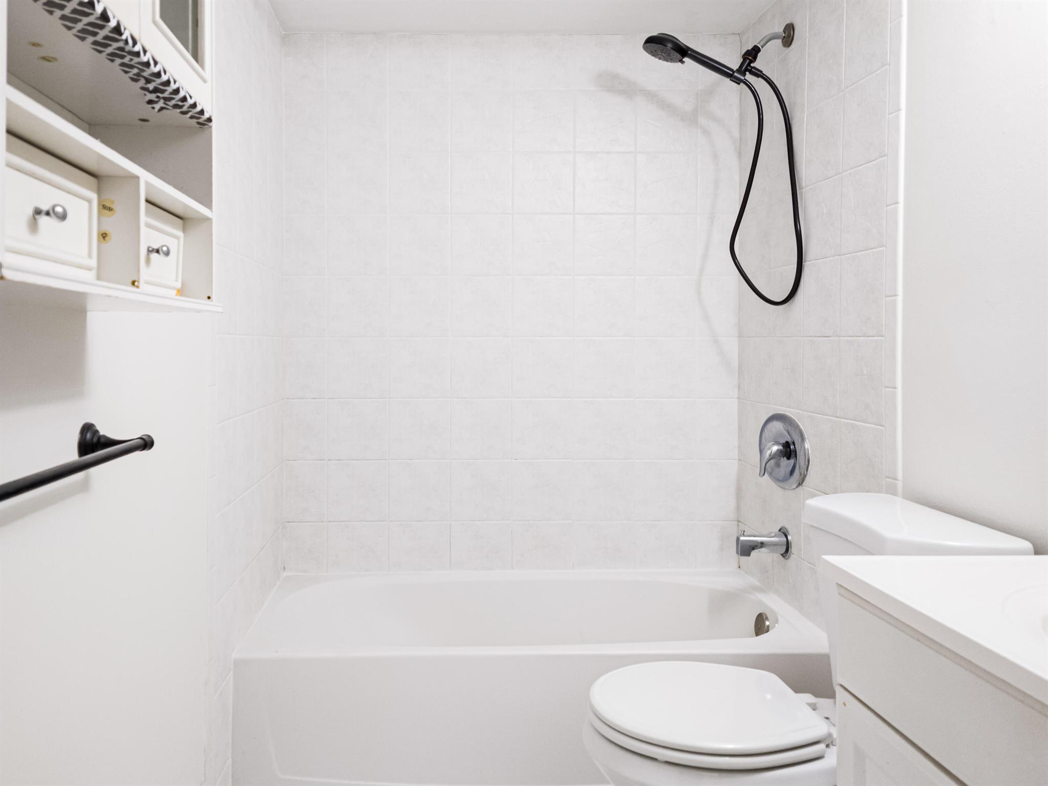 SPANISH WELLS CONDO I - Residential Lease