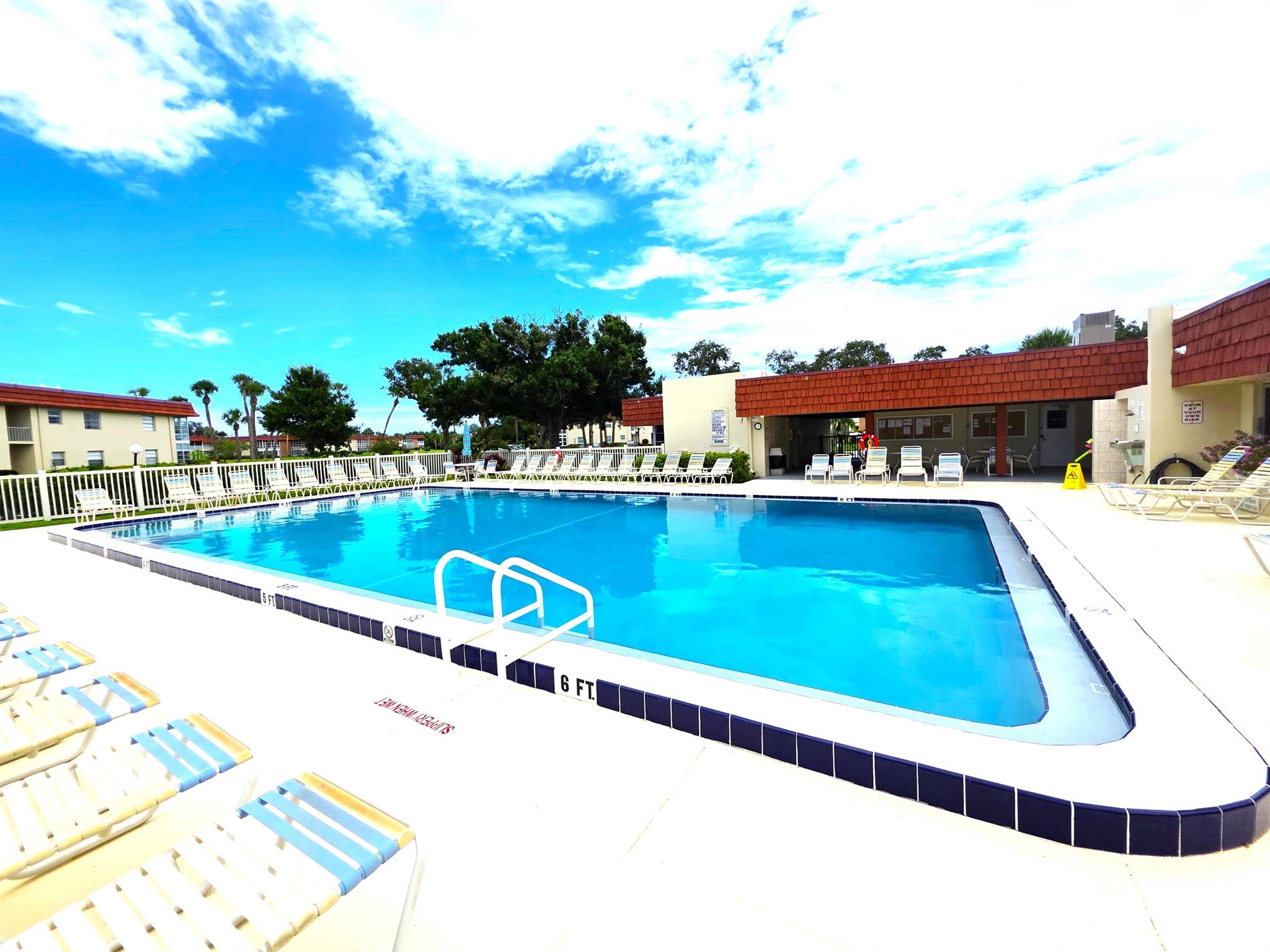 VISTA ROYALE PHASE IV BLD - Residential Lease
