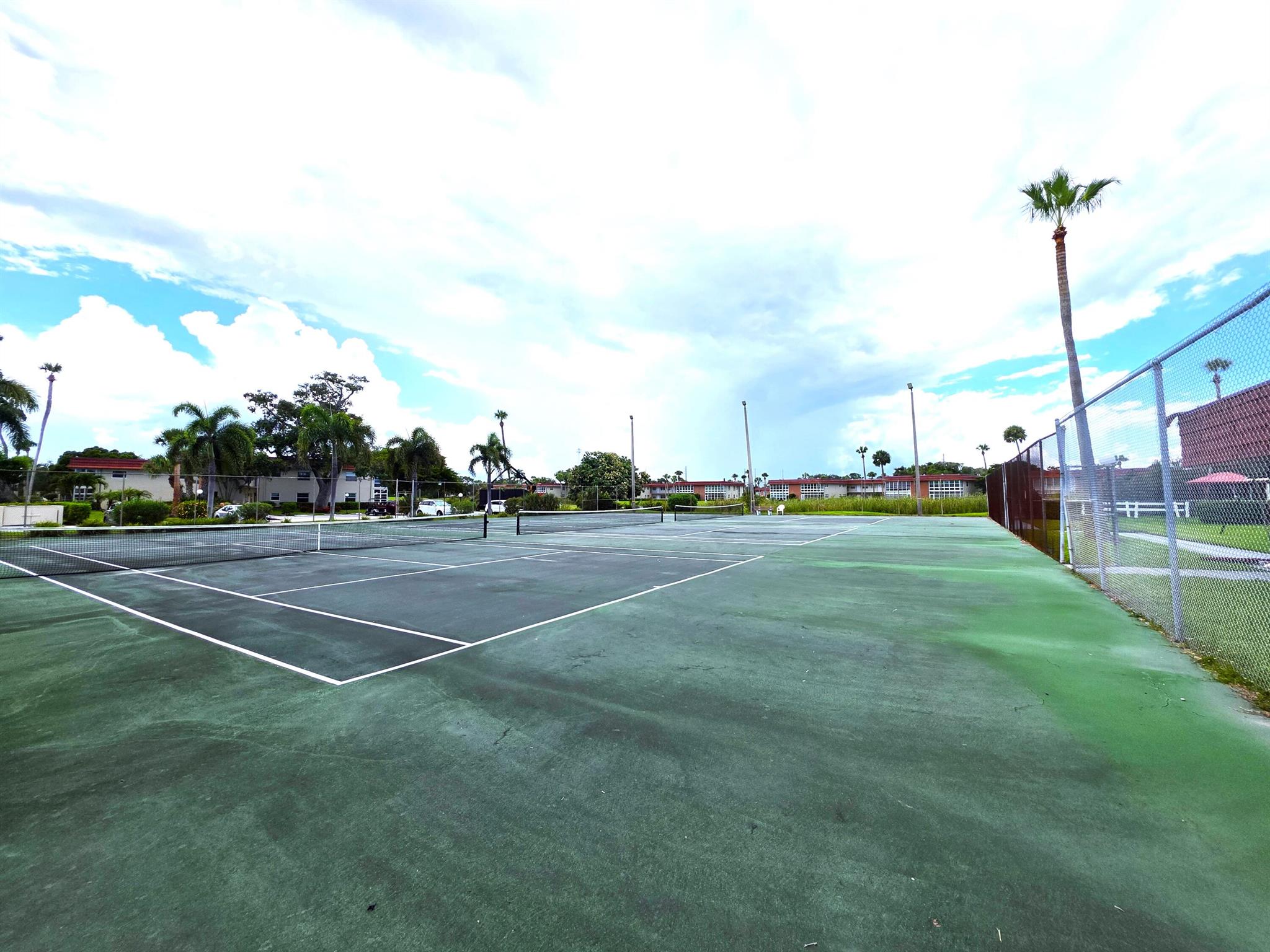 VISTA ROYALE PHASE IV BLD - Residential Lease