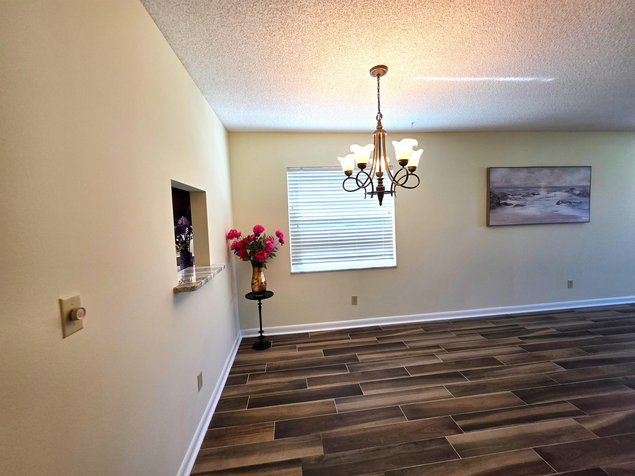 VISTA ROYALE PHASE IV BLD - Residential Lease
