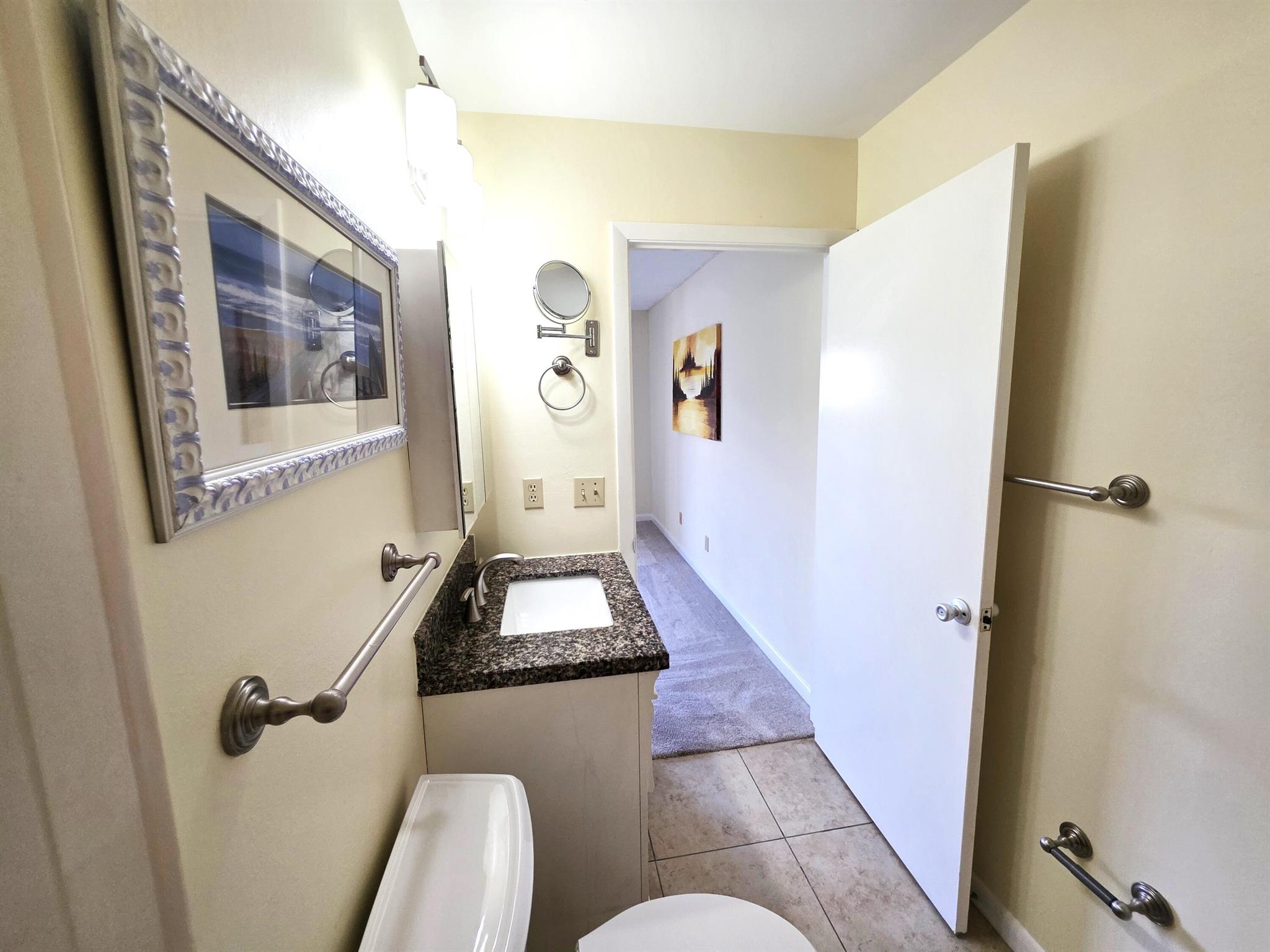 VISTA ROYALE PHASE IV BLD - Residential Lease
