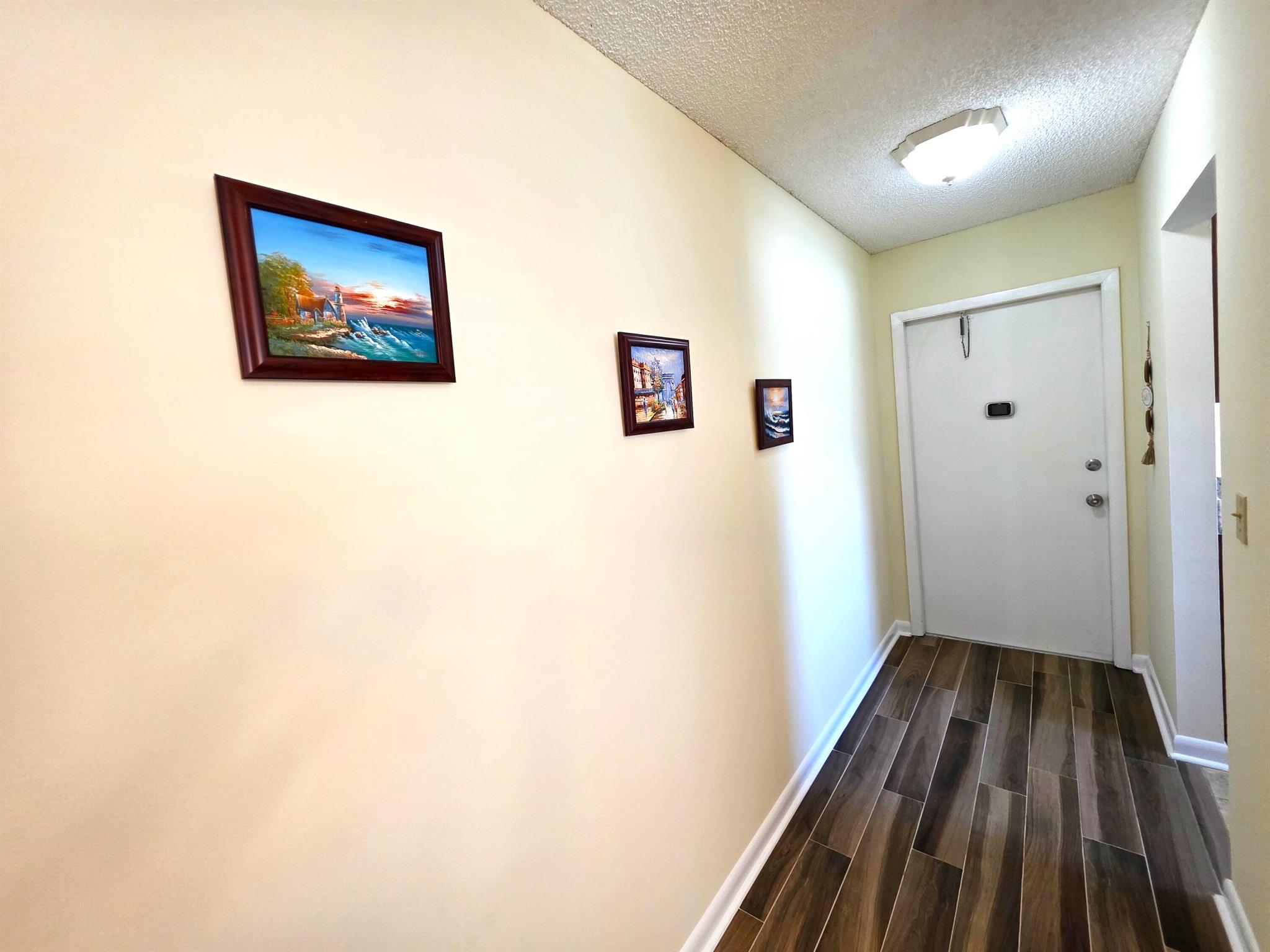 VISTA ROYALE PHASE IV BLD - Residential Lease