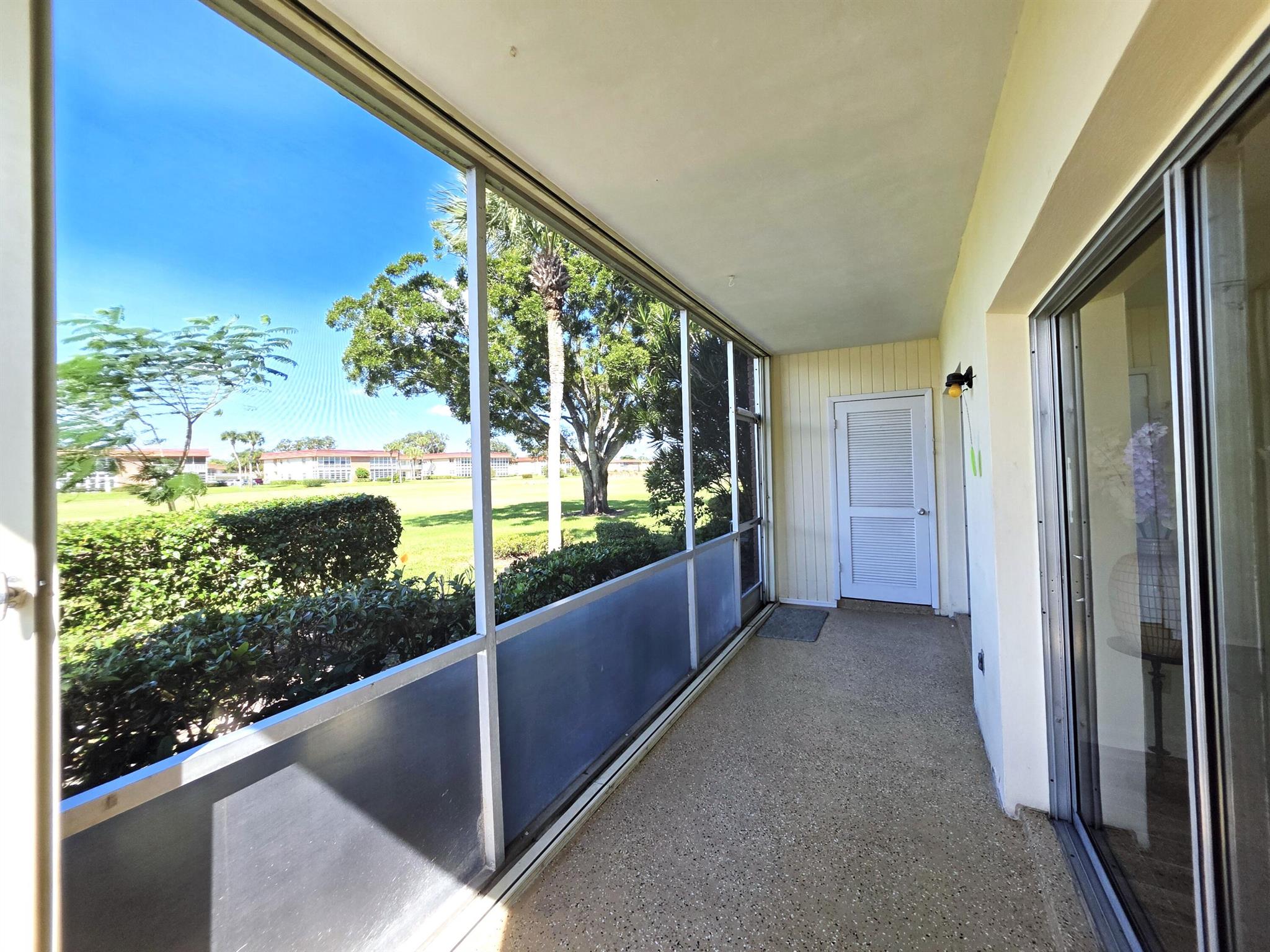 VISTA ROYALE PHASE IV BLD - Residential Lease