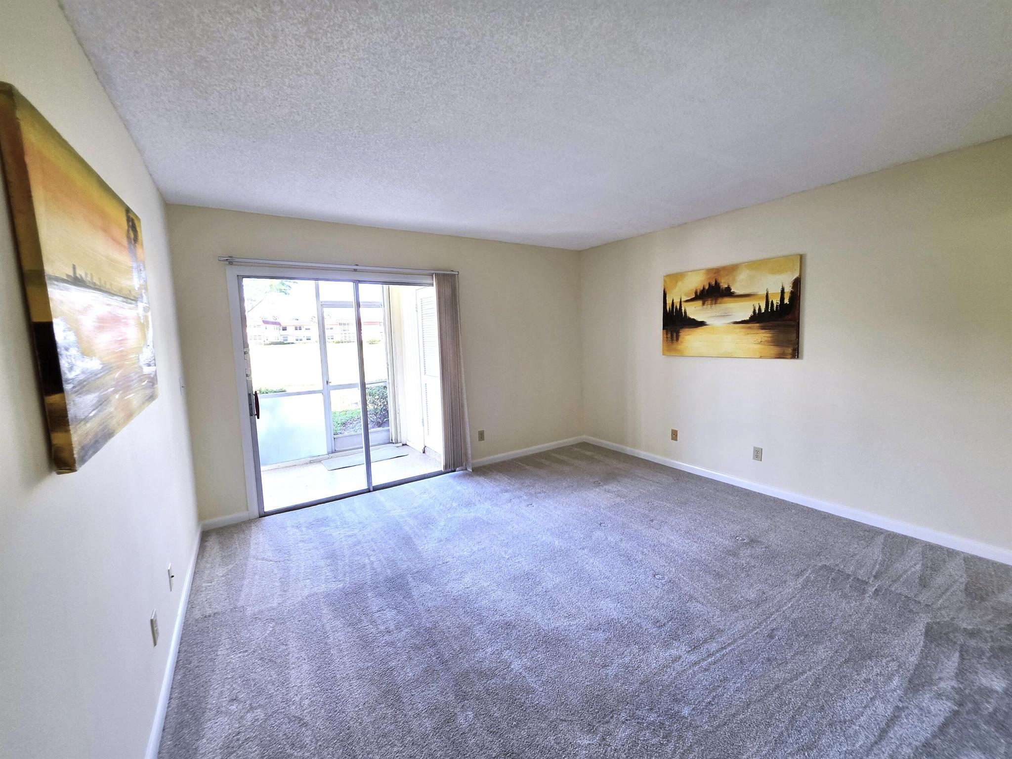 VISTA ROYALE PHASE IV BLD - Residential Lease