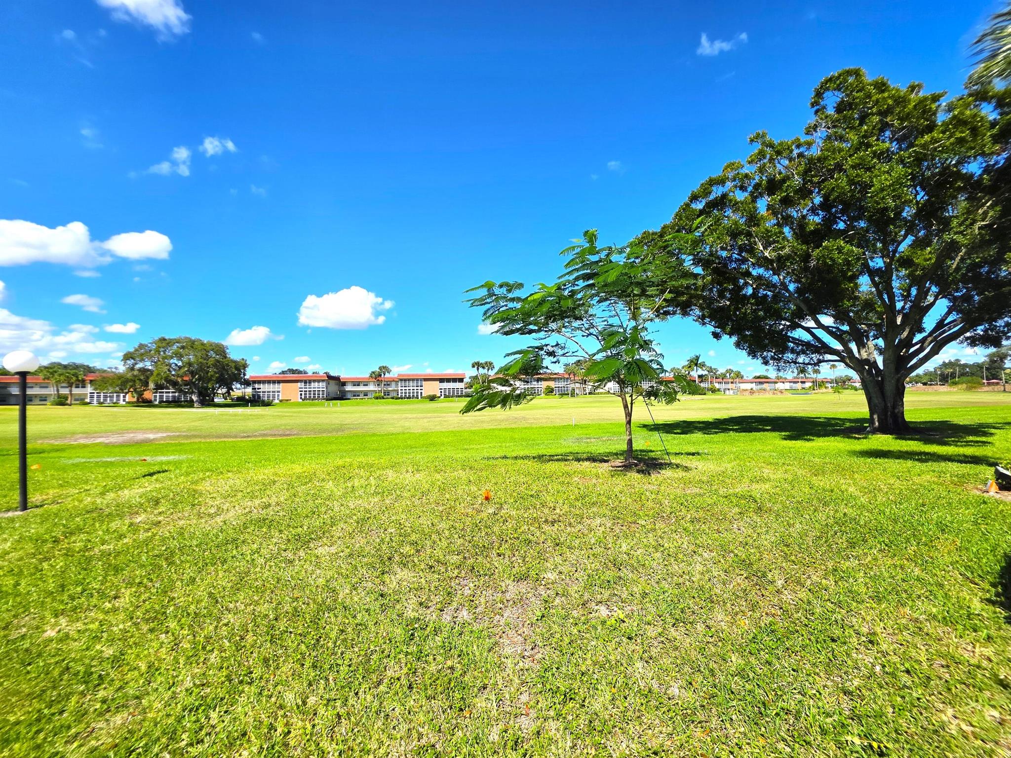 VISTA ROYALE PHASE IV BLD - Residential Lease