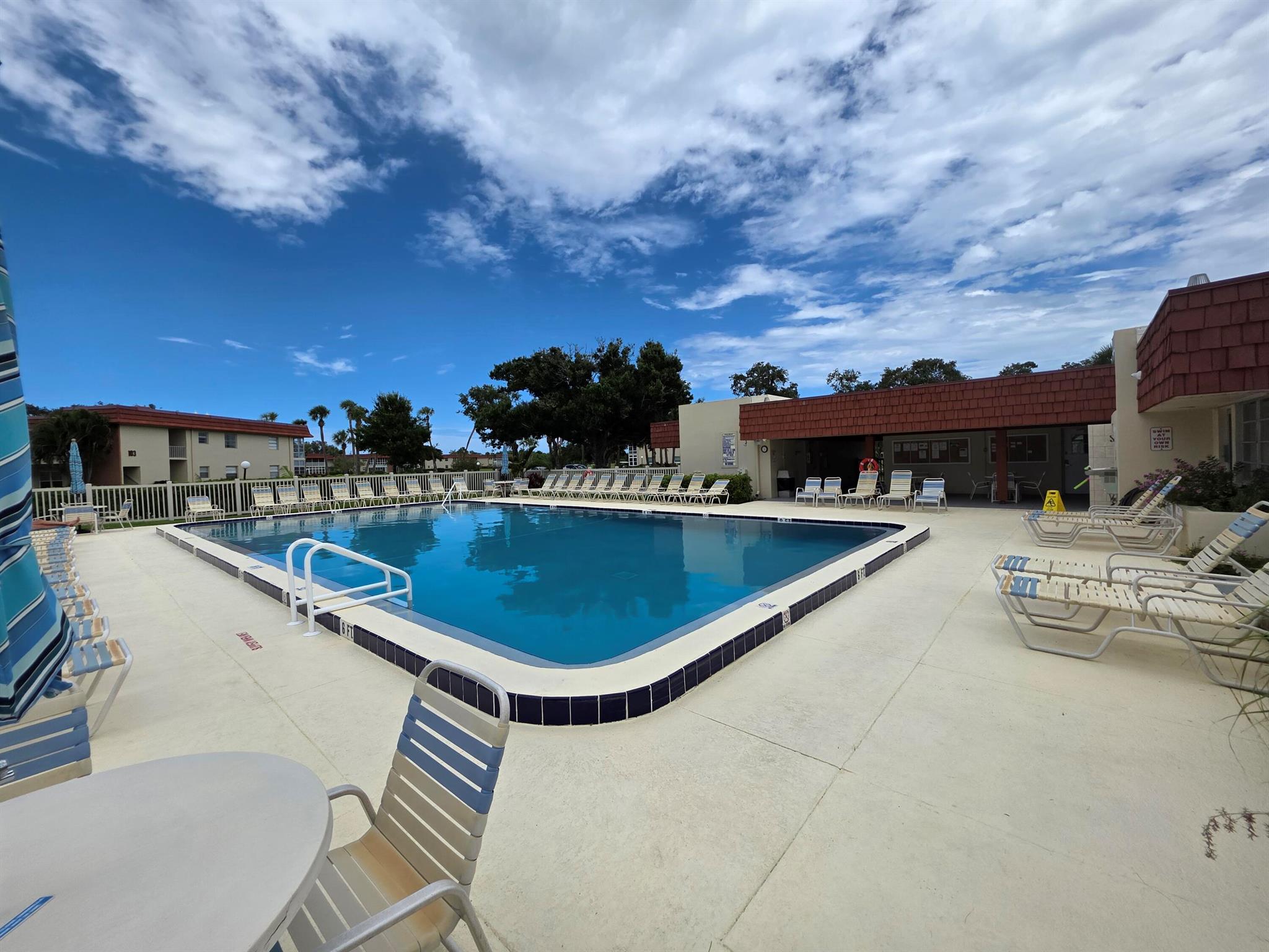 VISTA ROYALE PHASE IV BLD - Residential Lease
