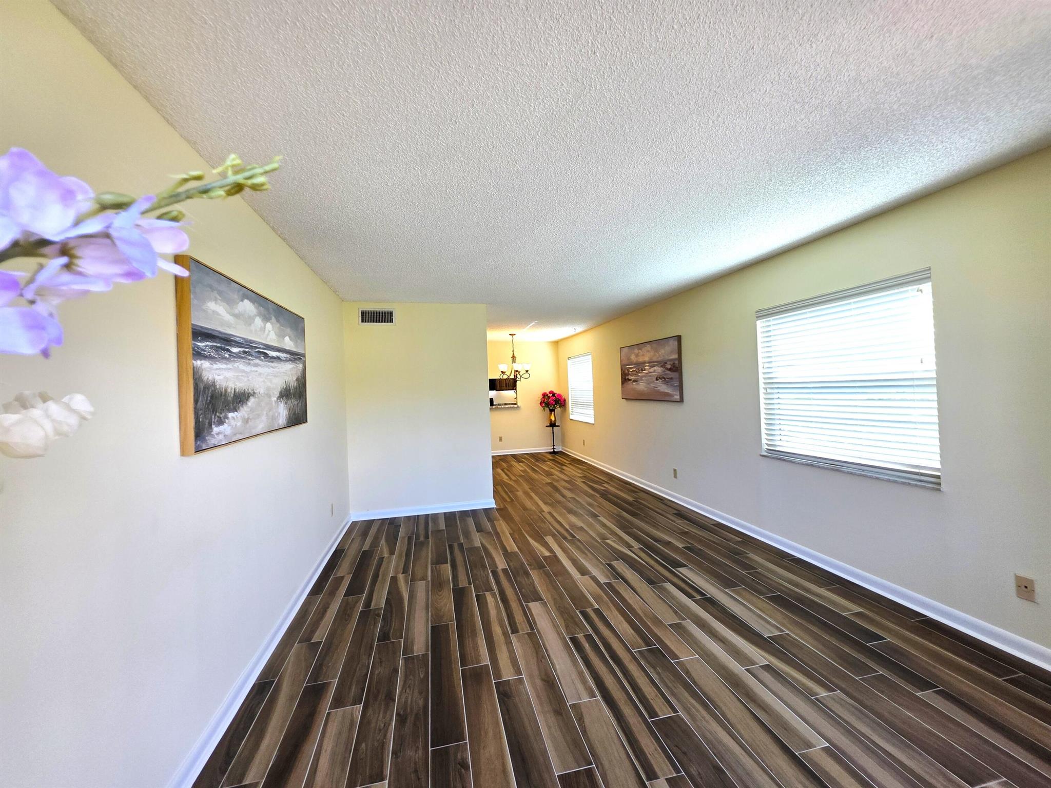 VISTA ROYALE PHASE IV BLD - Residential Lease