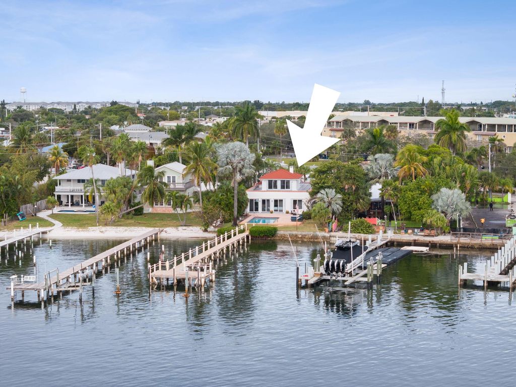 Photo of 114 S Lake Drive, Lantana, FL 33462 (MLS # R11162226)