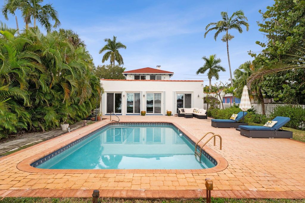 Photo of 114 S Lake Drive, Lantana, FL 33462 (MLS # R11162226)