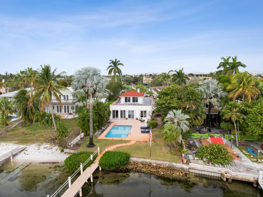 Photo of 114 S Lake Drive, Lantana, FL 33462 (MLS # R11162226)