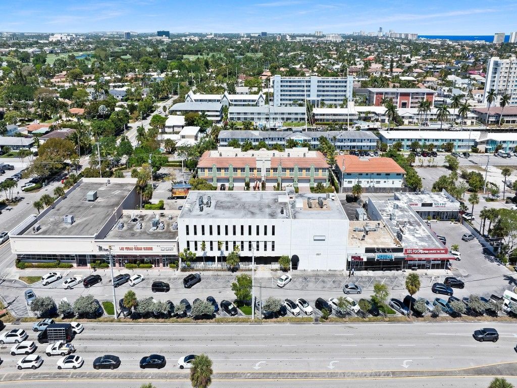 Photo of 2817 E Oakland Park Boulevard, Fort Lauderdale, FL 33306 (MLS # F10495959)