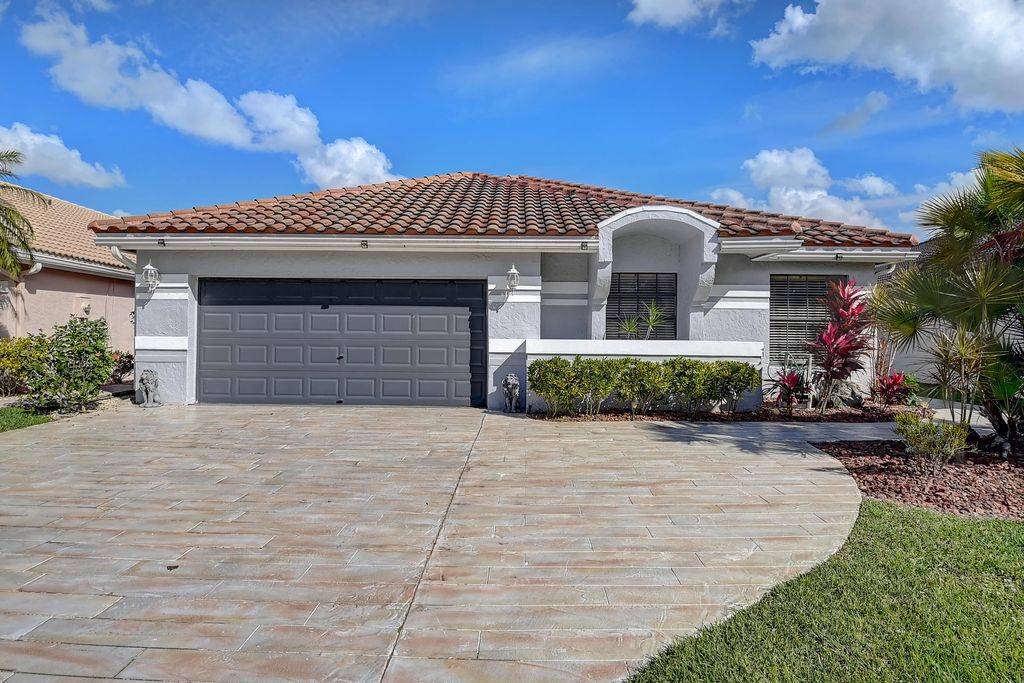 Photo of 21410 Bridge View Drive, Boca Raton, FL 33428 (MLS # R10835960)