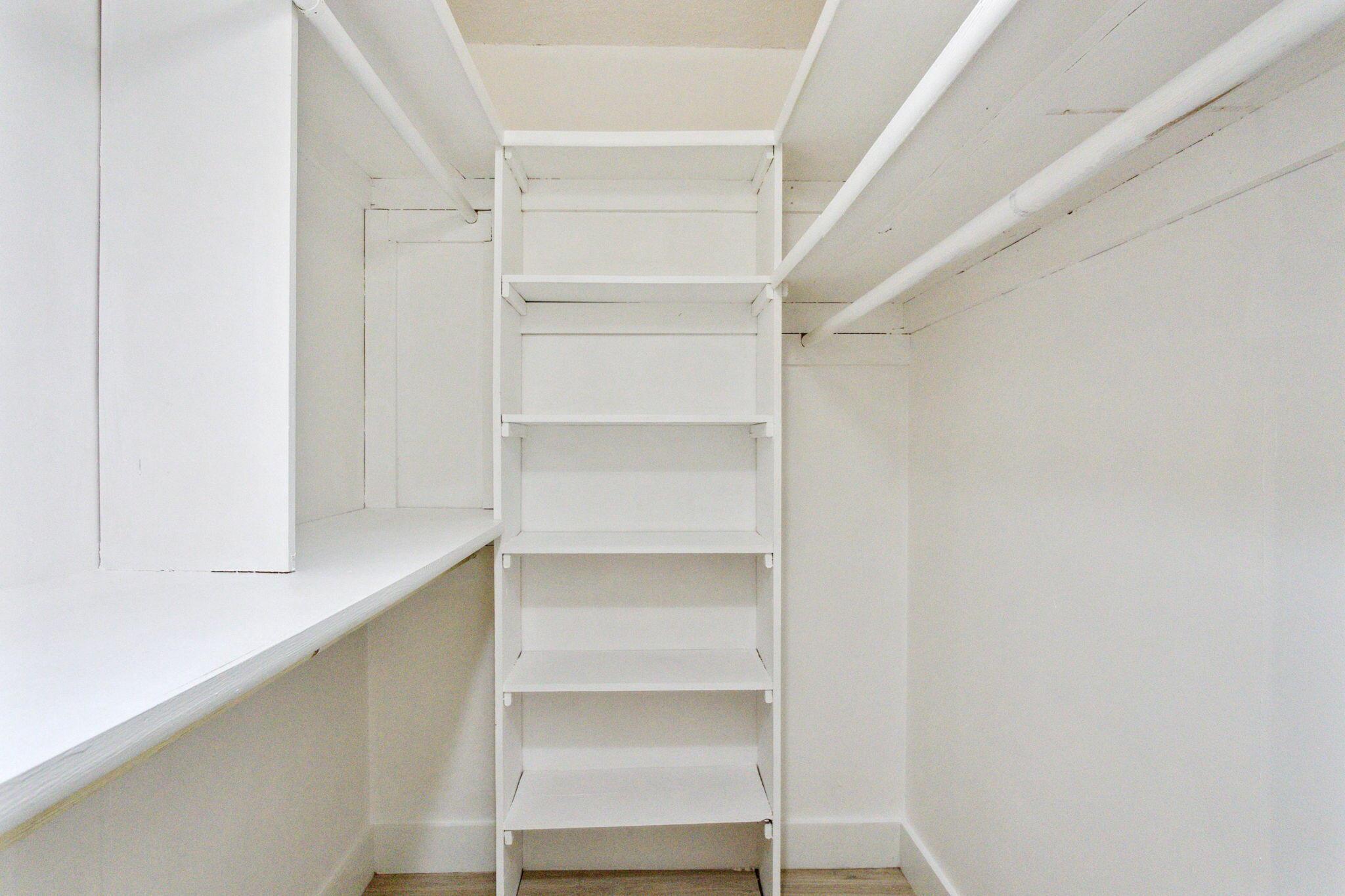 HERITAGE CIRCLE CONDO - Residential Lease