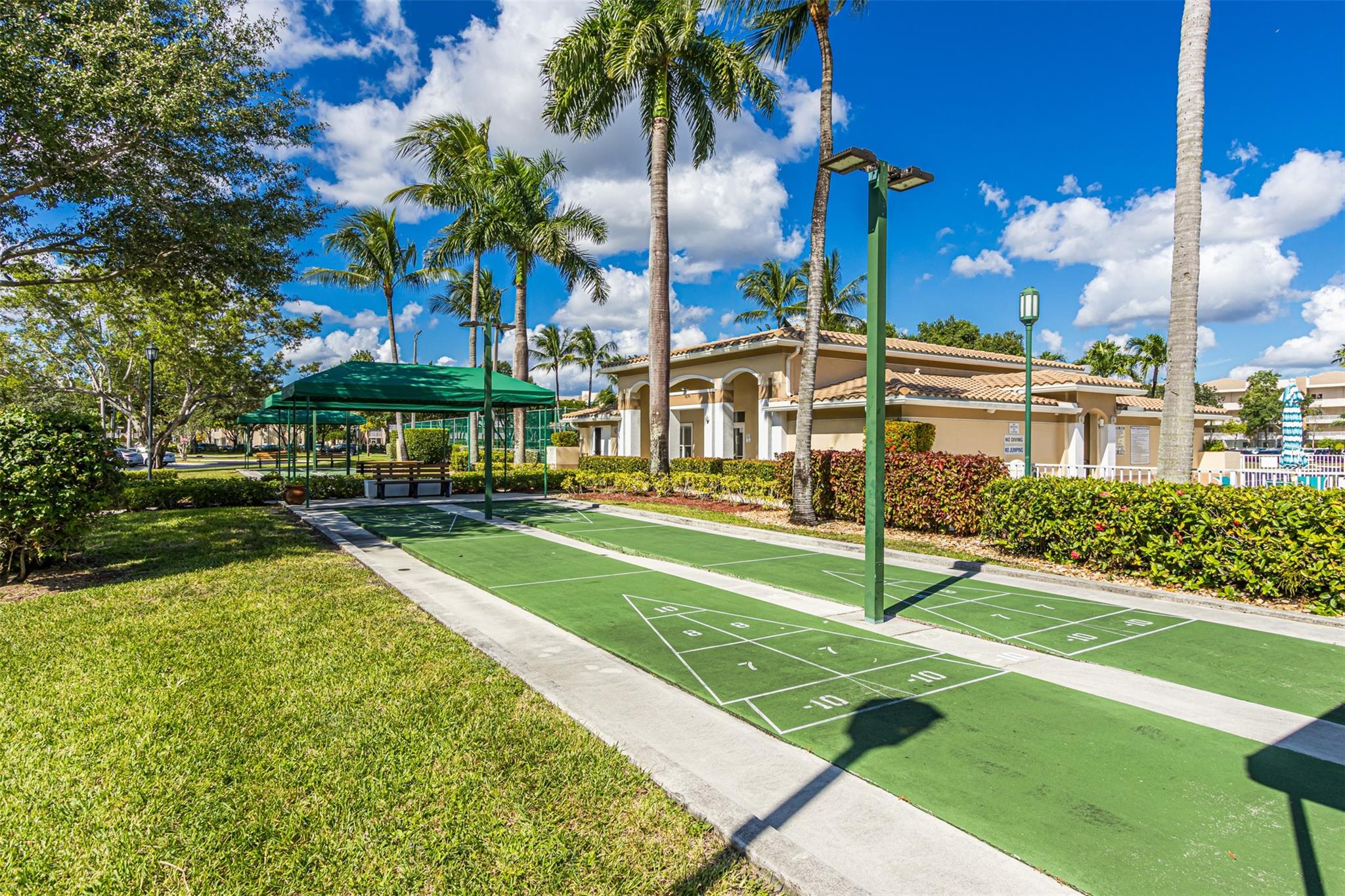 Weldon Condo - Residential