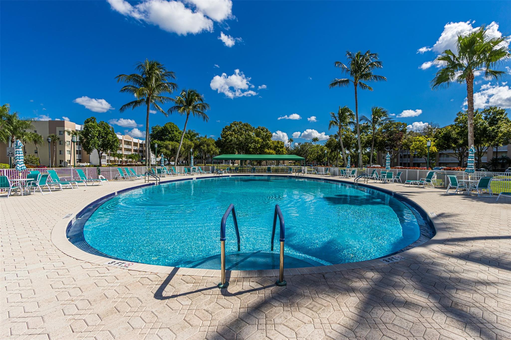 Weldon Condo - Residential