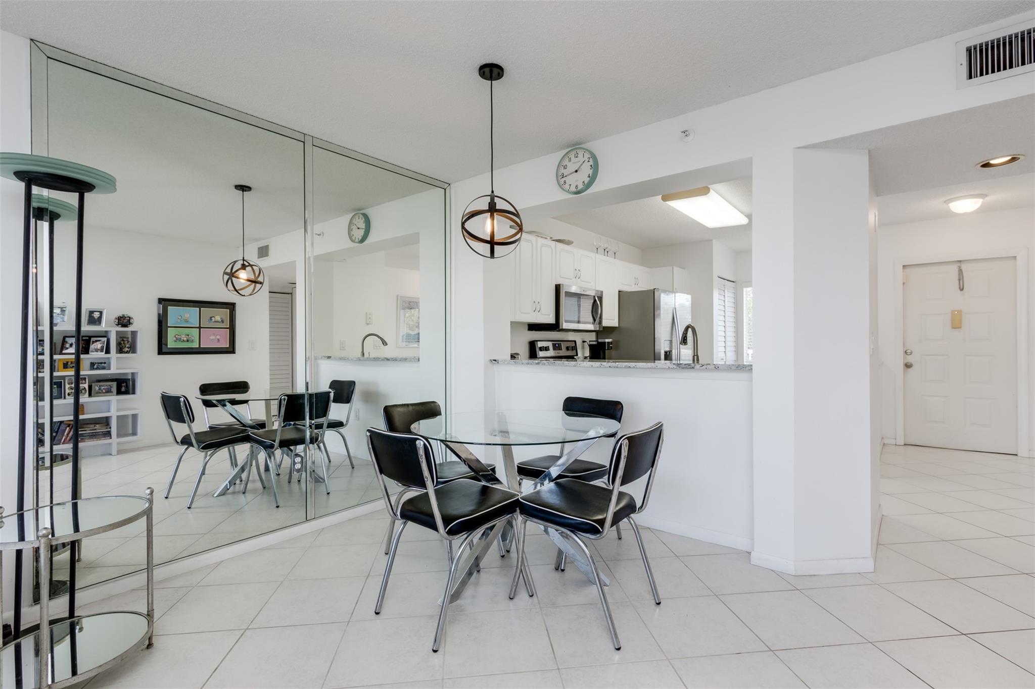 Weldon Condo - Residential