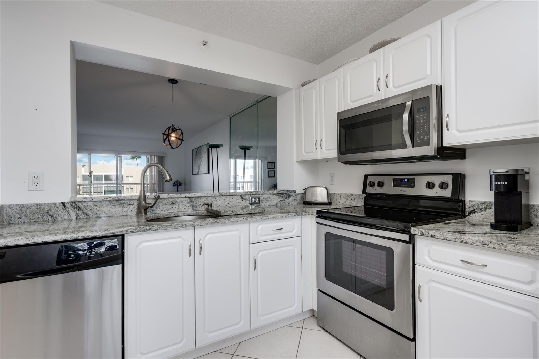 Weldon Condo - Residential