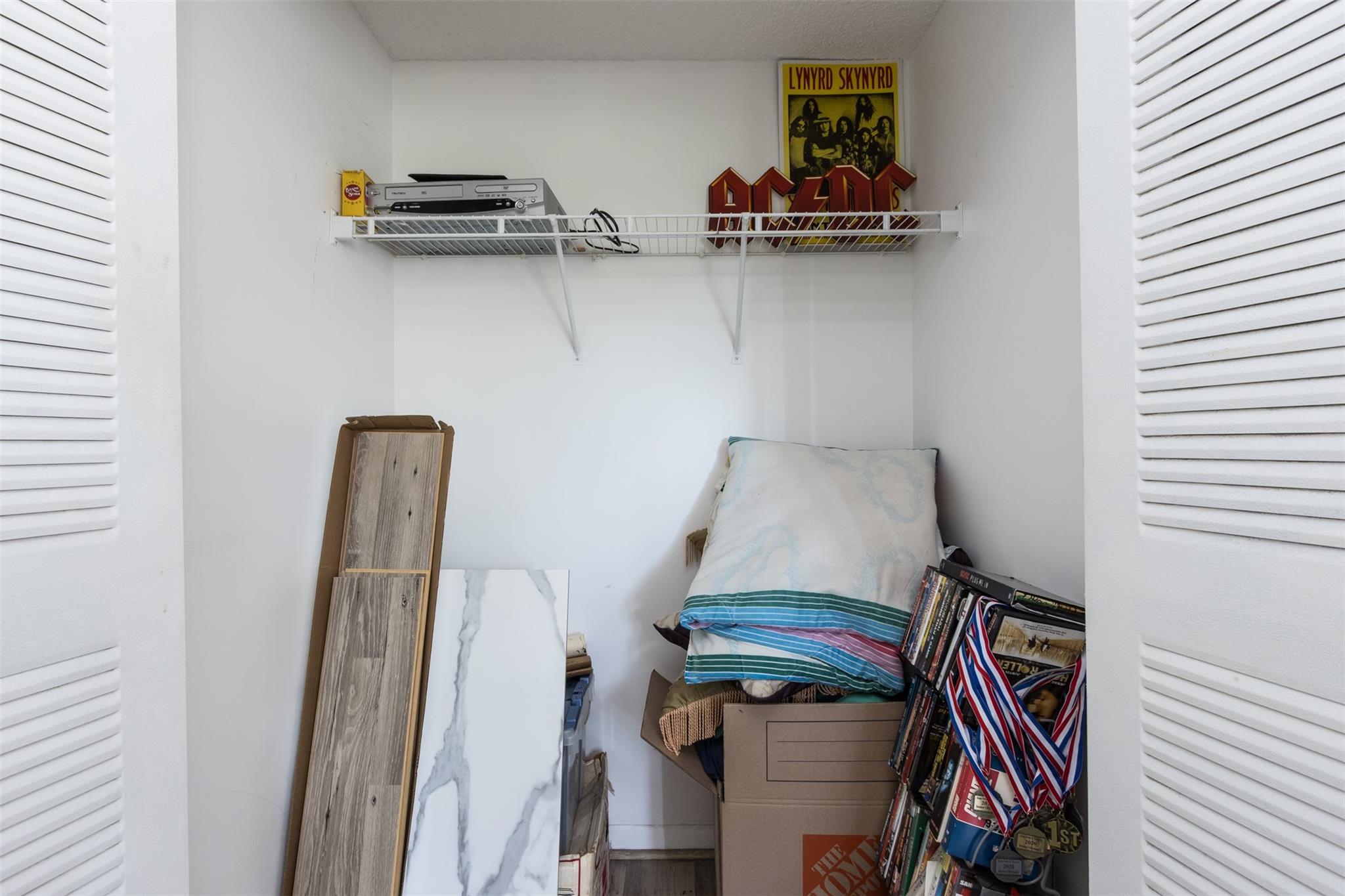 Weldon Condo - Residential