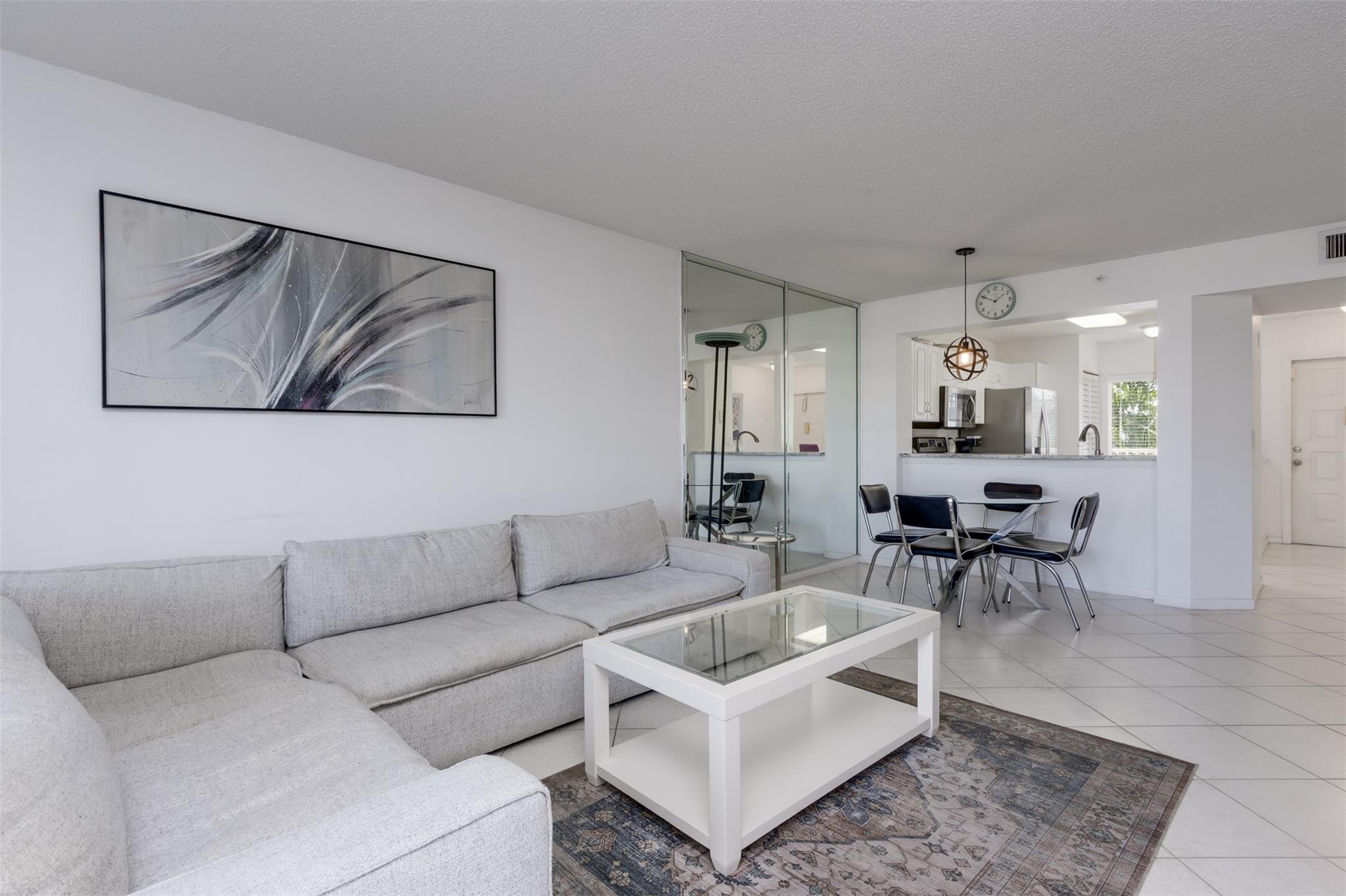Weldon Condo - Residential