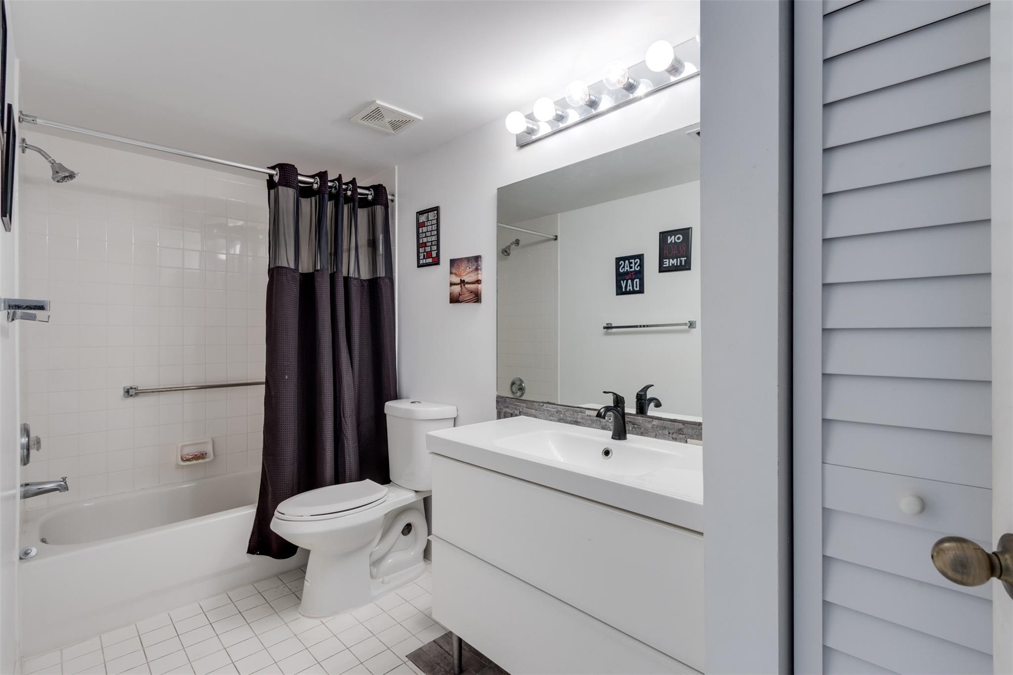 Weldon Condo - Residential