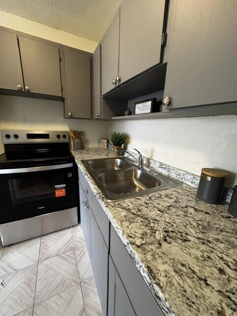 116 N F Street 7