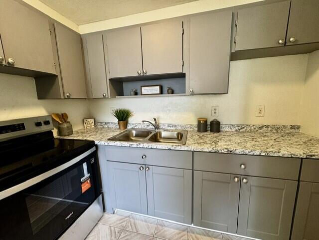 116 N F Street 7