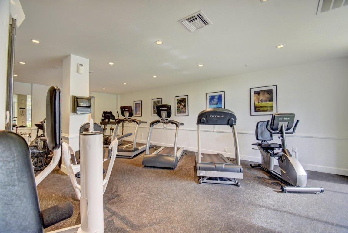 REGENCY HIGHLAND - Residential Lease