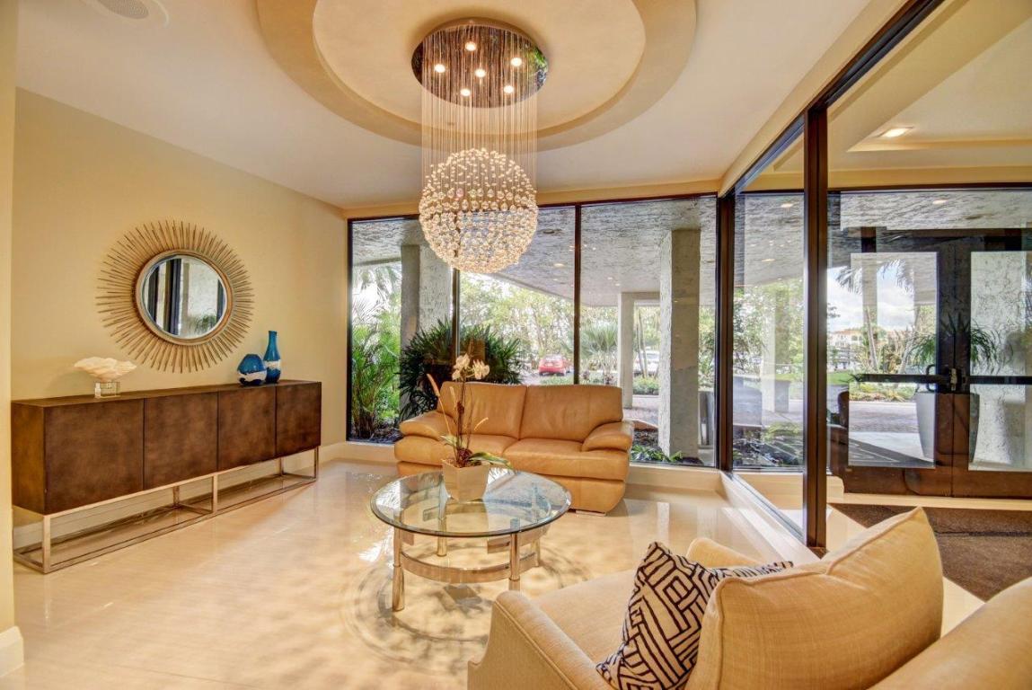 REGENCY HIGHLAND - Residential Lease