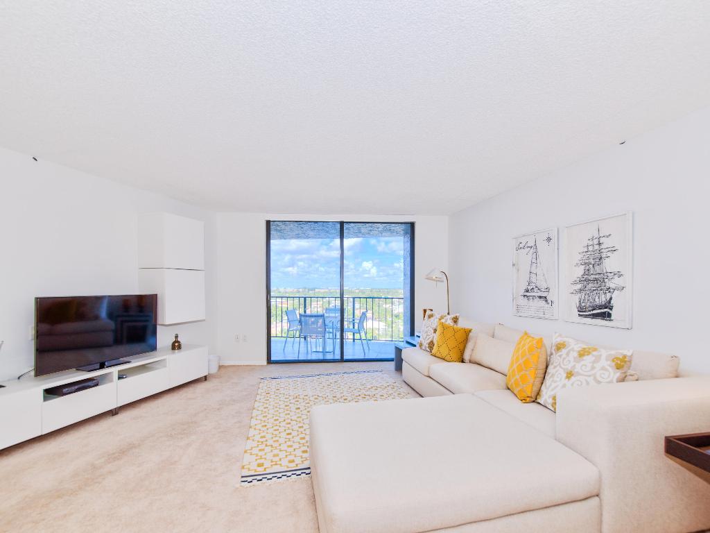 REGENCY HIGHLAND - Residential Lease