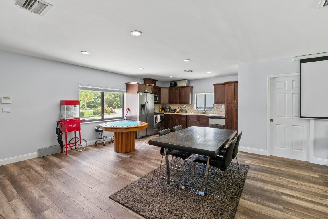 SUNSHINE RANCHES - Residential