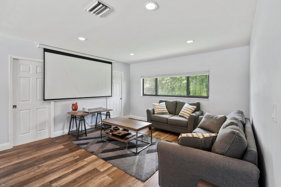 SUNSHINE RANCHES - Residential