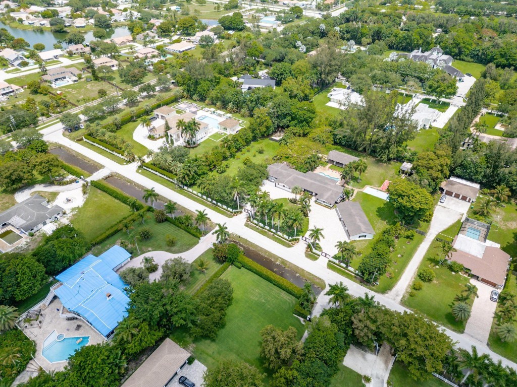 SUNSHINE RANCHES - Residential