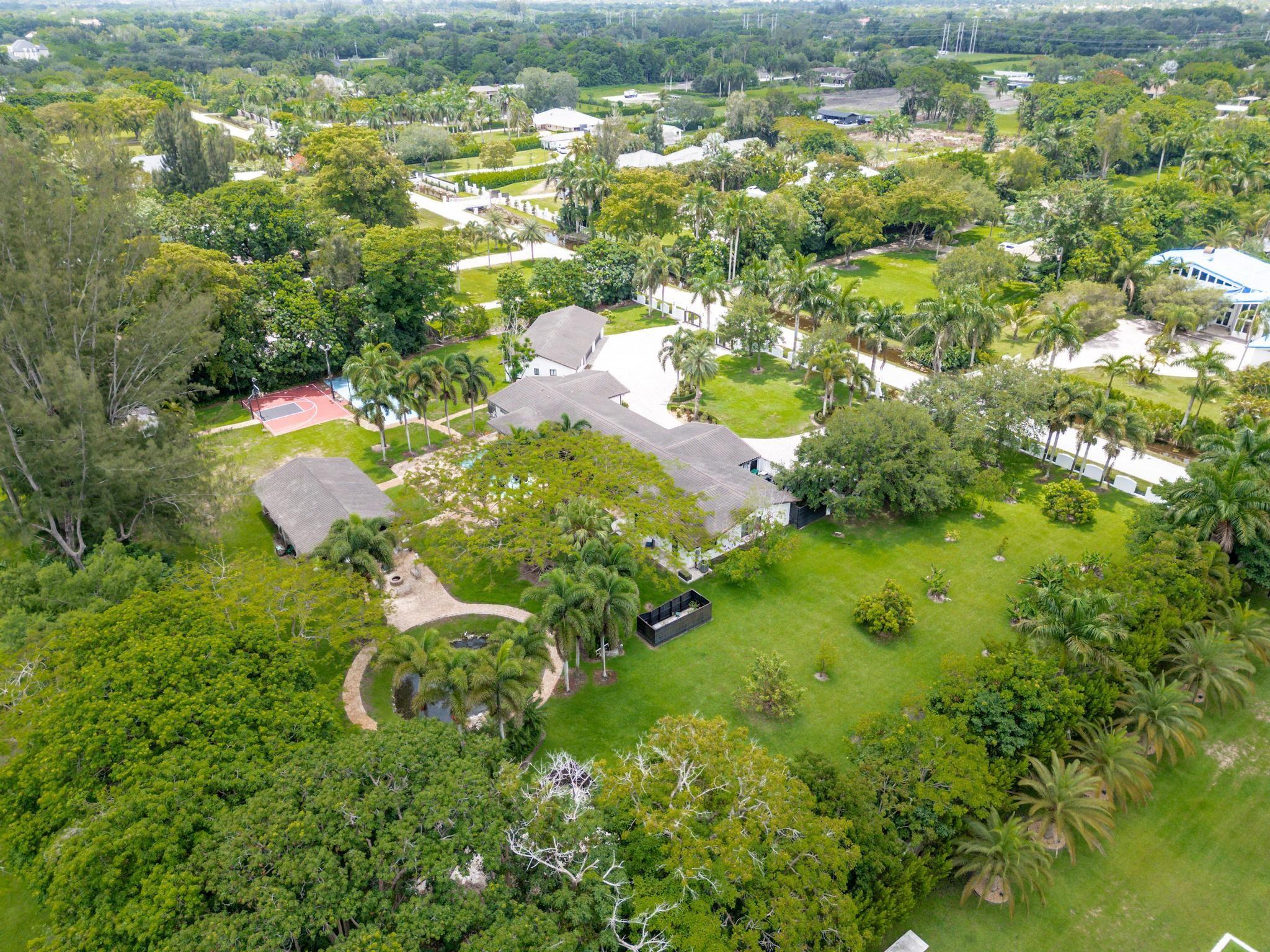 SUNSHINE RANCHES - Residential