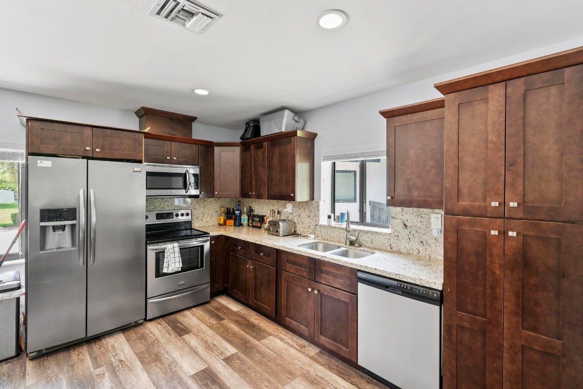 SUNSHINE RANCHES - Residential