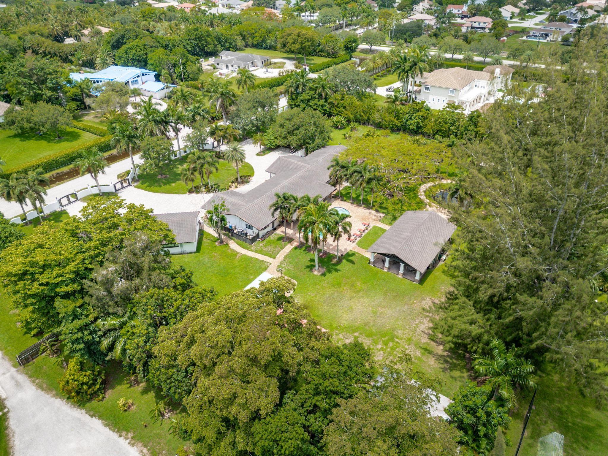 SUNSHINE RANCHES - Residential