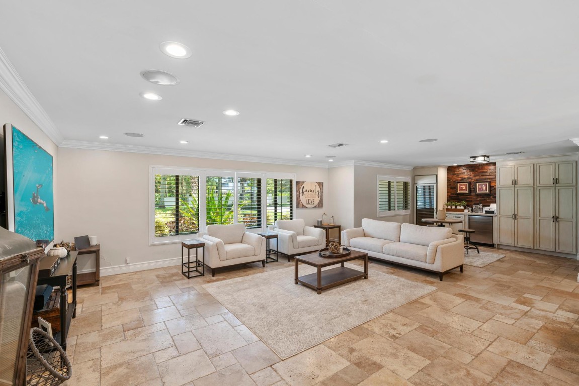 SUNSHINE RANCHES - Residential