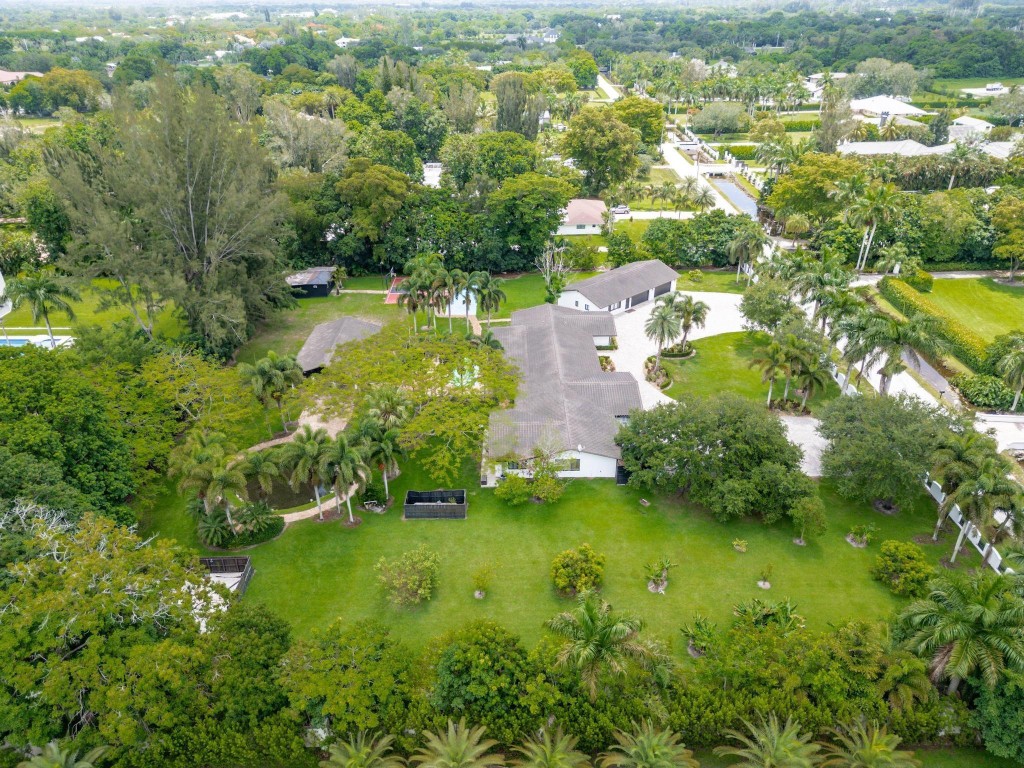 SUNSHINE RANCHES - Residential