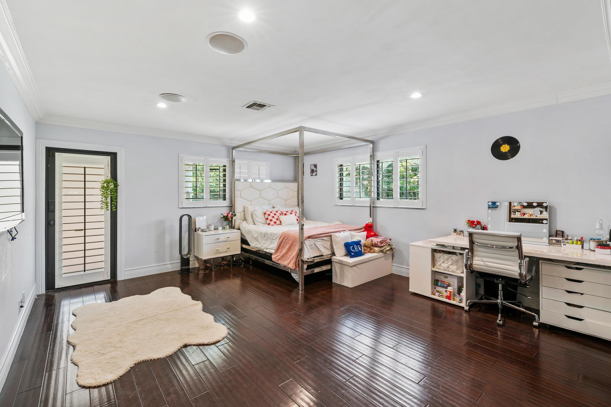SUNSHINE RANCHES - Residential