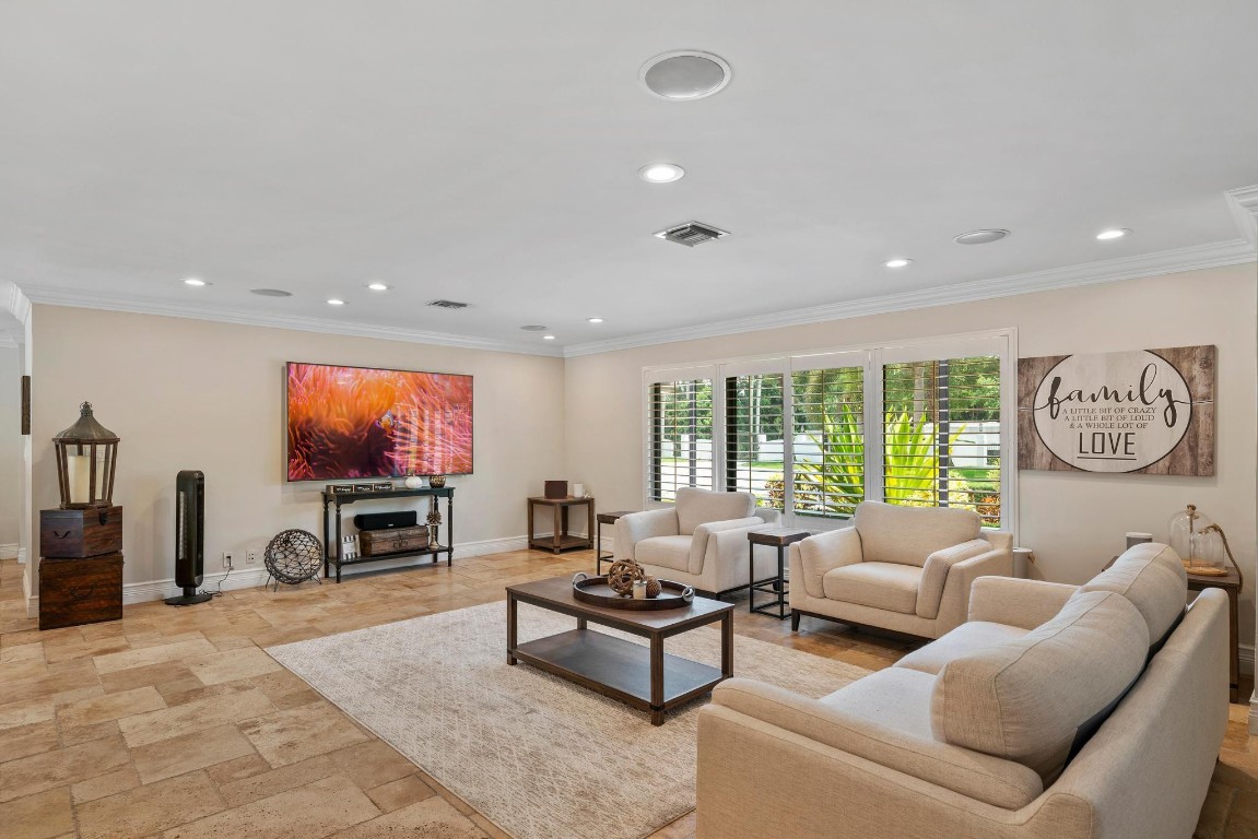 SUNSHINE RANCHES - Residential