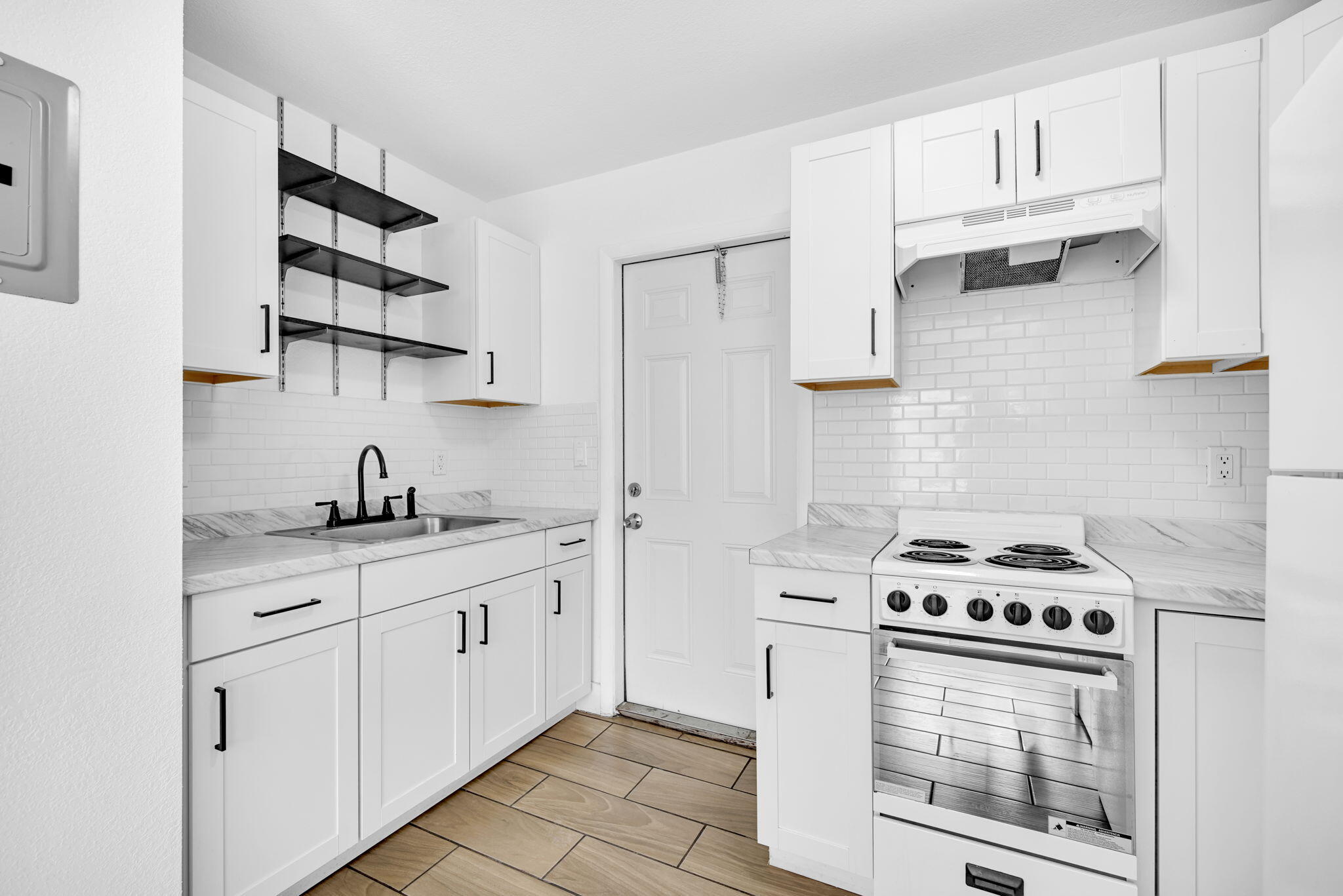 HOLLYWOOD - Residential Lease
