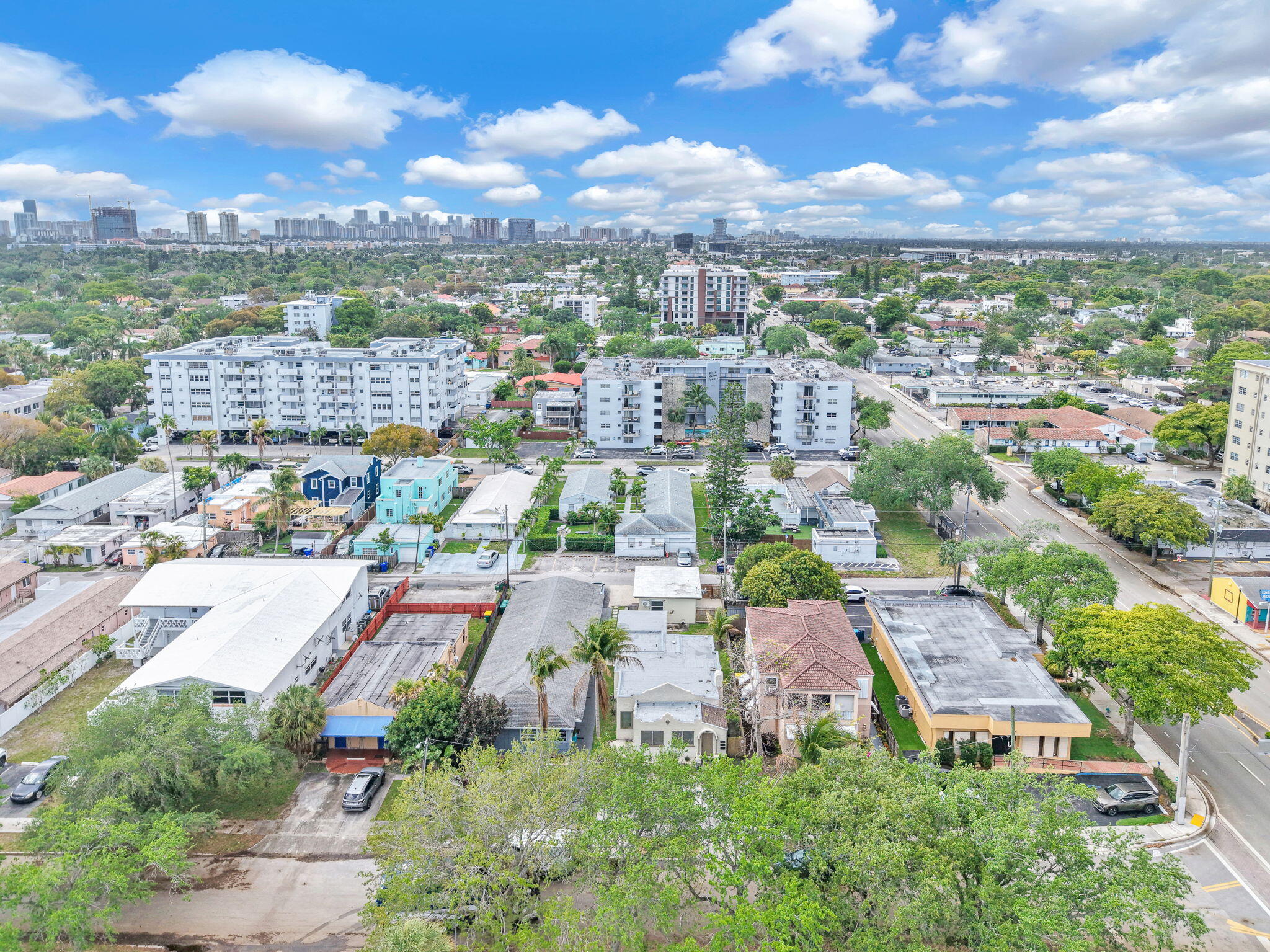 HOLLYWOOD - Residential Lease