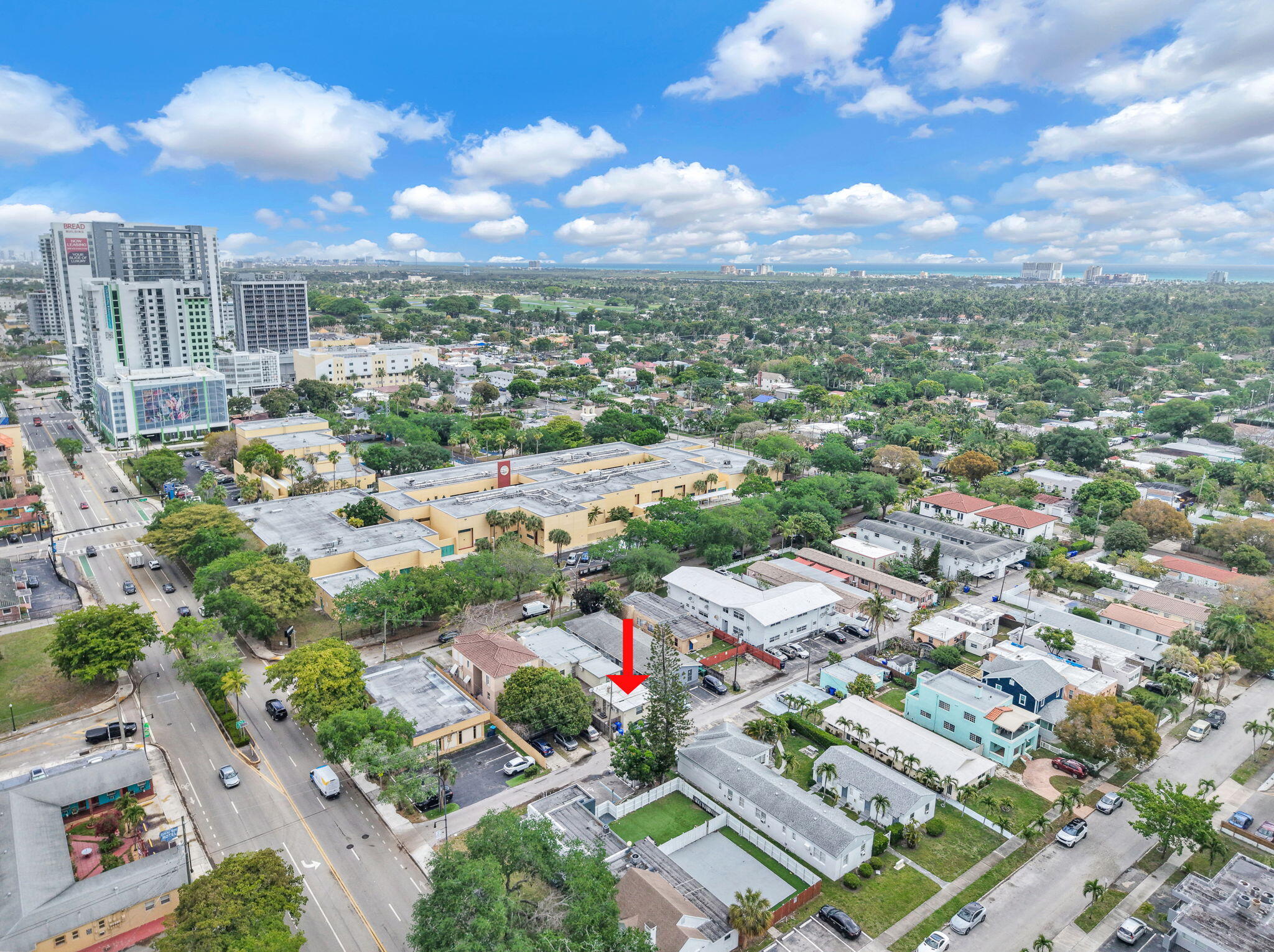 HOLLYWOOD - Residential Lease