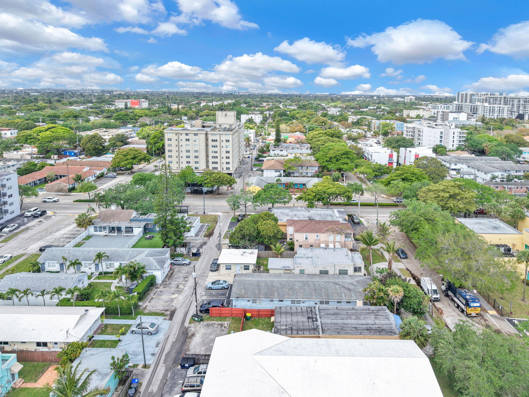 HOLLYWOOD - Residential Lease
