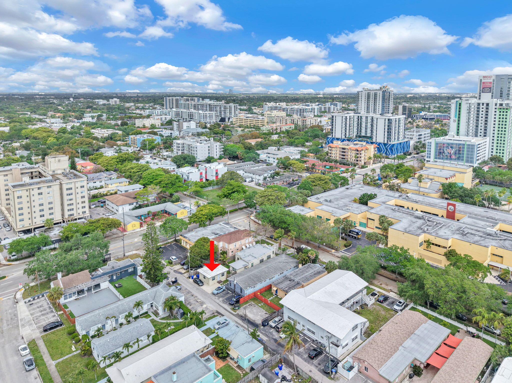 HOLLYWOOD - Residential Lease