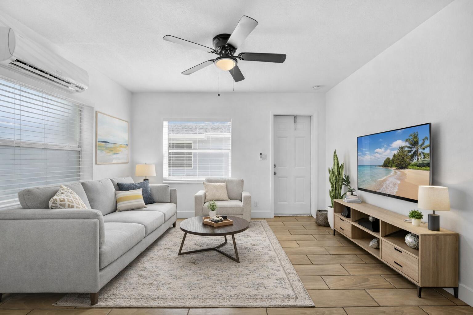 HOLLYWOOD - Residential Lease